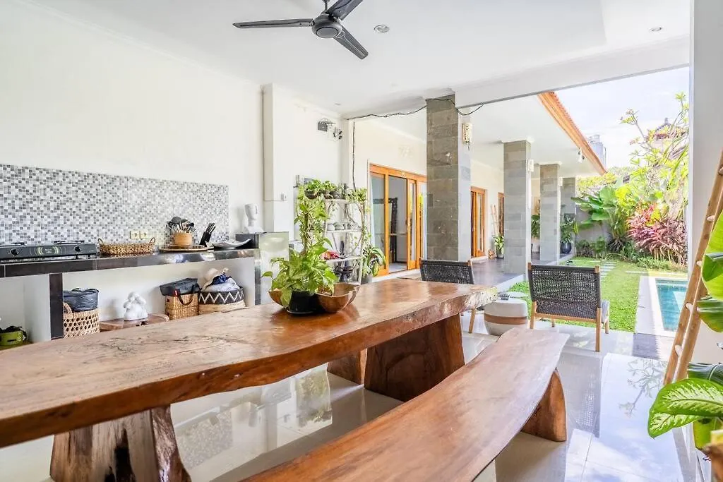 Charming 3 Bedroom Villa Close Berawa Beach Canggu  Indonesia